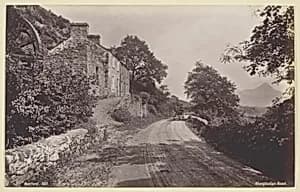 Aberglaslyn Road by Francis Bedford