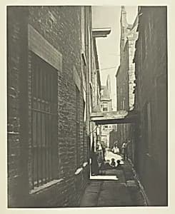 Close No. 29 Gallowgate by Thomas Annan