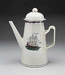 Coffee Pot with Lid by Chinese export porcelain