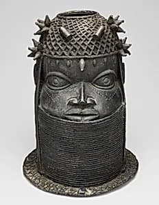 Head (Uhunmwun Elao)
