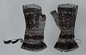 Pair of Mittens by Unknown