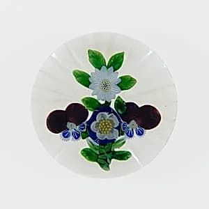 Paperweight by Baccarat Glassworks