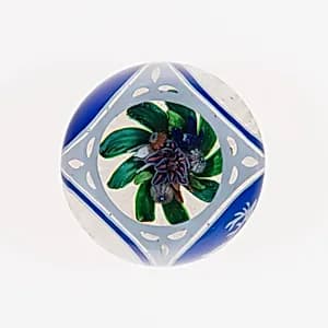 Paperweight by Compagnie de Saint Louis