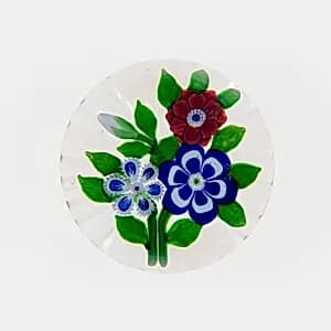 Paperweight by Baccarat Glassworks