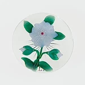 Paperweight by Baccarat Glassworks