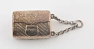 Purse-Shaped Vinaigrette by William Eliott