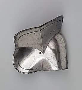 Reinforce for the Left Pauldron by Unknown