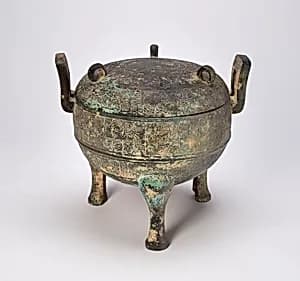 Tripod Cauldron (Ding) by Unknown