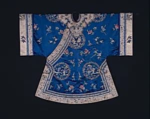 Woman's Ao (Short Robe) by Han-Chinese