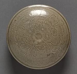 Box: Yue ware (lid) by Unknown Artist