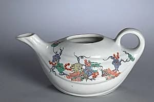 Teapot by Chantilly Porcelain Factory (French)
