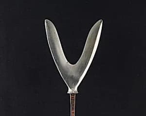 Arrowhead (<i>Yanone</i>) by Unknown Artist