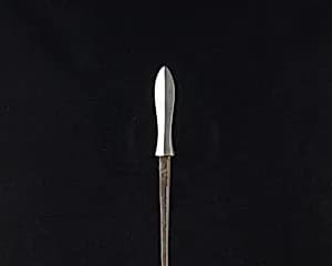 Arrowhead (<i>Yanone</i>) by Unknown Artist
