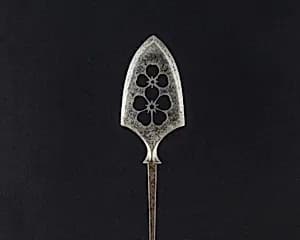 Arrowhead (<i>Yanone</i>) by Unknown Artist