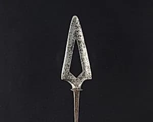 Arrowhead (<i>Yanone</i>) by Unknown Artist