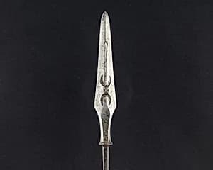 Arrowhead (<i>Yanone</i>) by Unknown Artist
