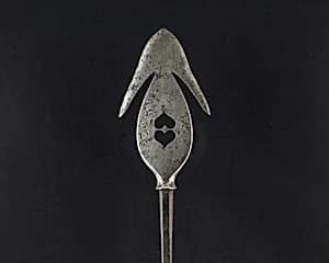 Arrowhead (<i>Yanone</i>) by Unknown Artist