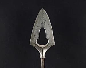 Arrowhead (<i>Yanone</i>) by Unknown Artist