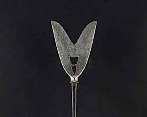 Arrowhead (<i>Yanone</i>) by Unknown Artist