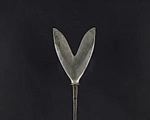 Arrowhead (<i>Yanone</i>) by Unknown Artist