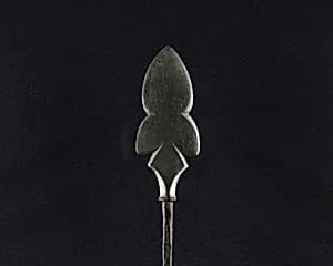 Arrowhead (<i>Yanone</i>) by Unknown Artist