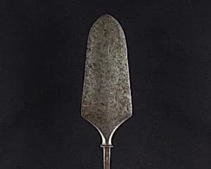 Arrowhead (<i>Yanone</i>) by Unknown Artist