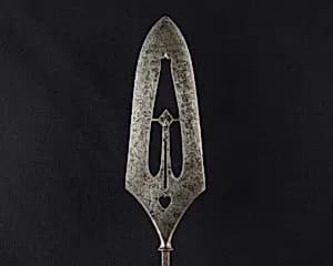 Arrowhead (<i>Yanone</i>) by Unknown Artist