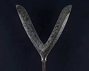 Arrowhead (<i>Yanone</i>) by Unknown Artist