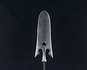 Arrowhead (<i>Yanone</i>) by Unknown Artist