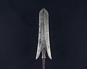 Arrowhead (<i>Yanone</i>) by Unknown Artist