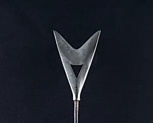 Arrowhead (<i>Yanone</i>) by Unknown Artist