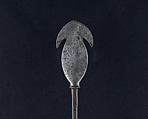 Arrowhead (<i>Yanone</i>) by Unknown Artist