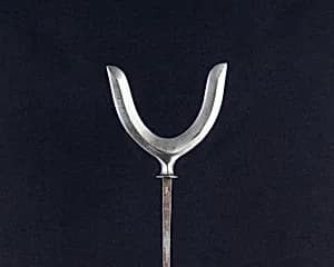 Arrowhead (<i>Yanone</i>) by Unknown Artist