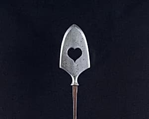 Arrowhead (<i>Yanone</i>) by Unknown Artist
