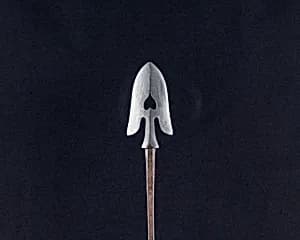 Arrowhead (<i>Yanone</i>) by Unknown Artist
