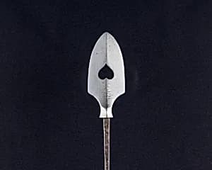 Arrowhead (<i>Yanone</i>) by Unknown Artist