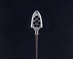 Arrowhead (<i>Yanone</i>) by Unknown Artist
