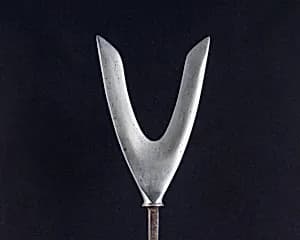 Arrowhead (<i>Yanone</i>) by Unknown Artist