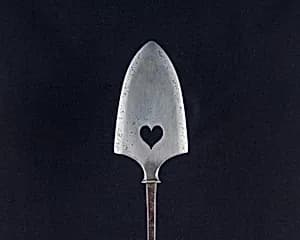 Arrowhead (<i>Yanone</i>) by Unknown Artist