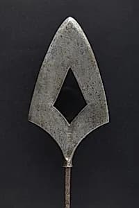 Arrowhead (<i>Yanone</i>) by Unknown Artist