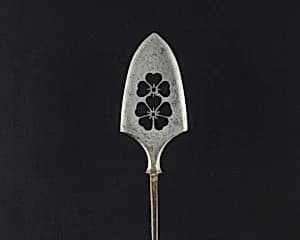 Arrowhead (<i>Yanone</i>) by Unknown Artist