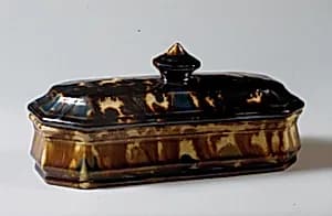 Covered Toilet Box by United States Pottery Company