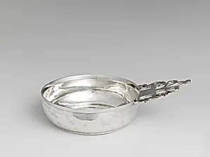 Porringer by Ebenezer Moulton