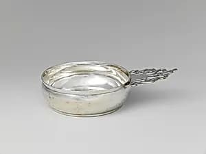 Porringer by Ebenezer Moulton