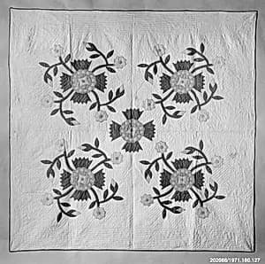 Quilt, Rose of Sharon pattern by Unknown Artist