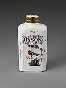 Tea Caddy by Michael Edkins