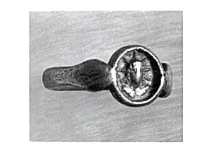 Finger ring by Unknown Artist