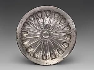 Lobed bowl with rays by Unknown Artist