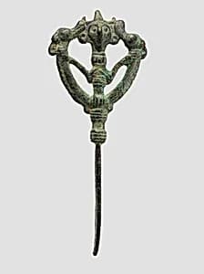 Openwork pin by Unknown Artist