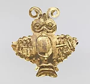 Bird-shaped ornament by Nasca artist(s)